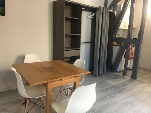Vieux Marché Apartamento Ruan Exterior foto